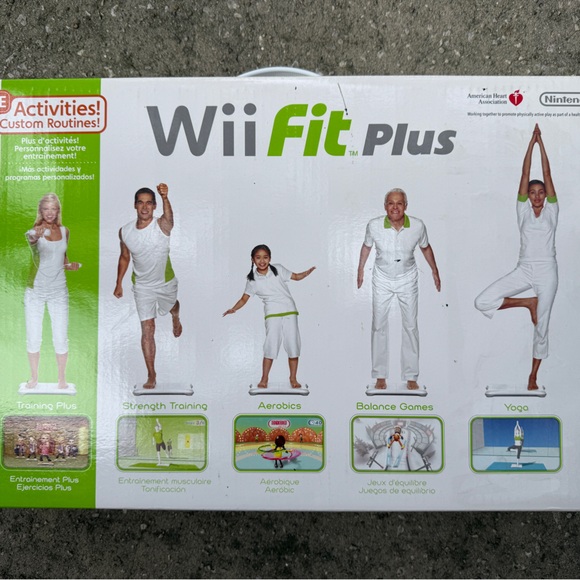Wii Fit Plus Balance Board - Picture 1 of 3